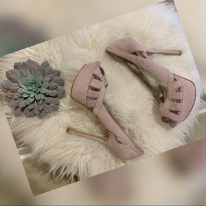 79: Bakers high heels